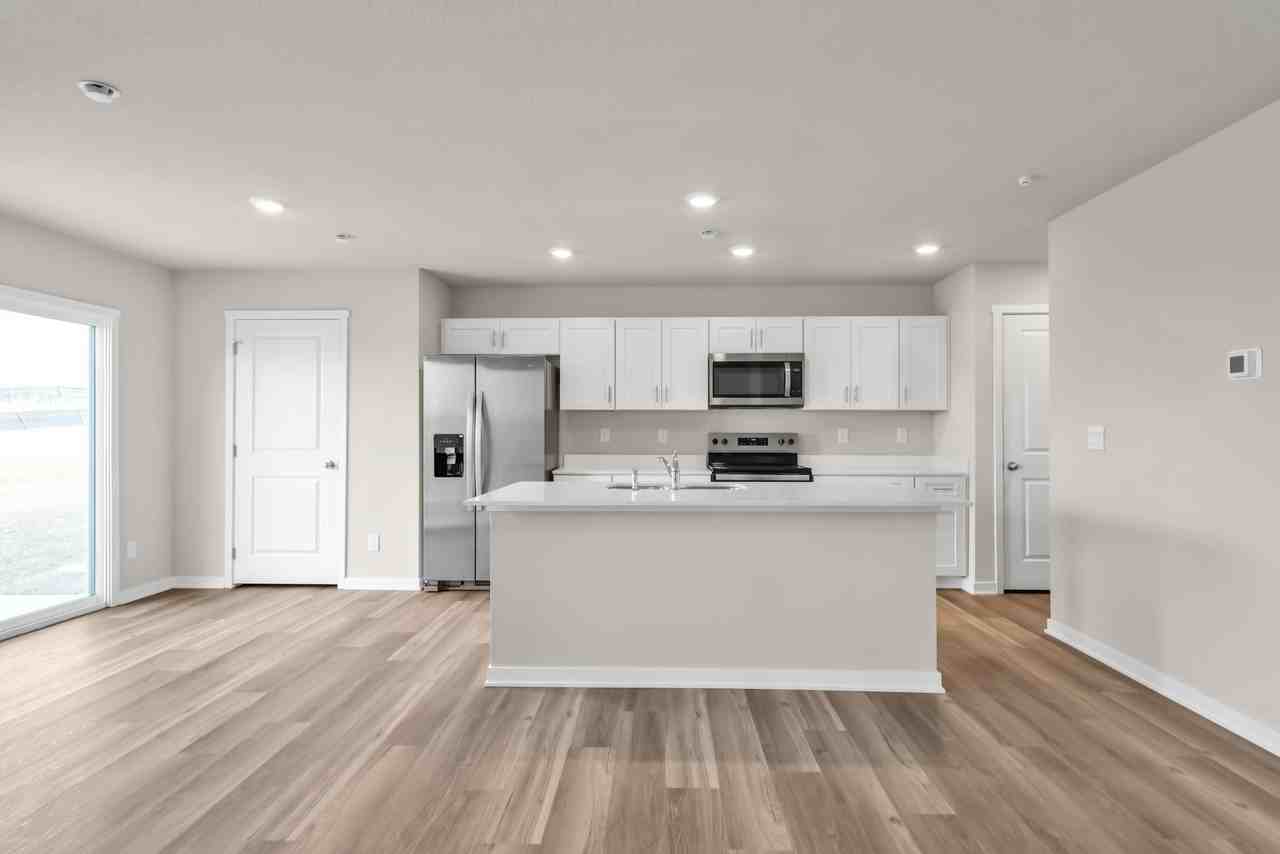 8903 N 167th St - Photo 3 of 38