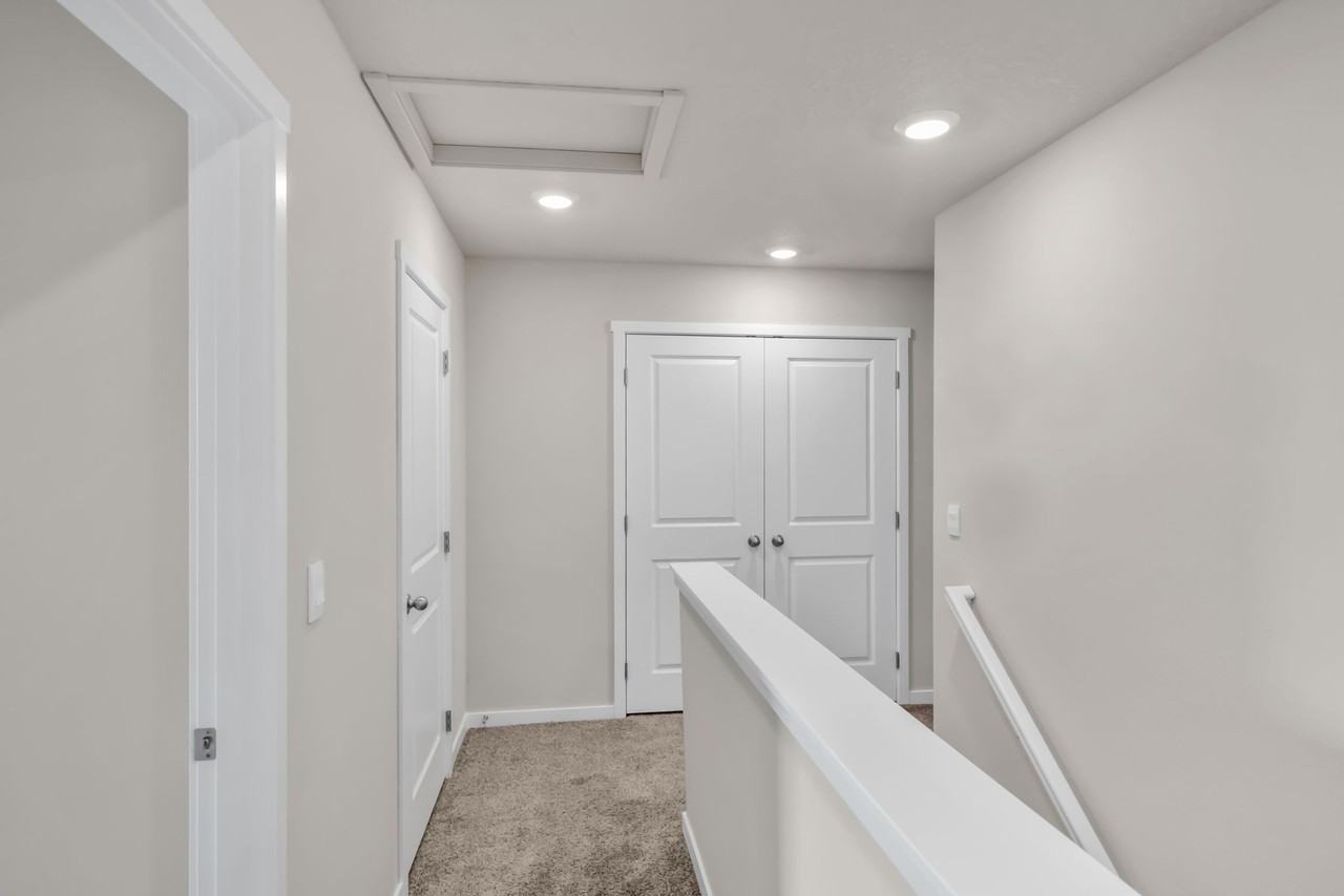 8903 N 167th St - Photo 7 of 38