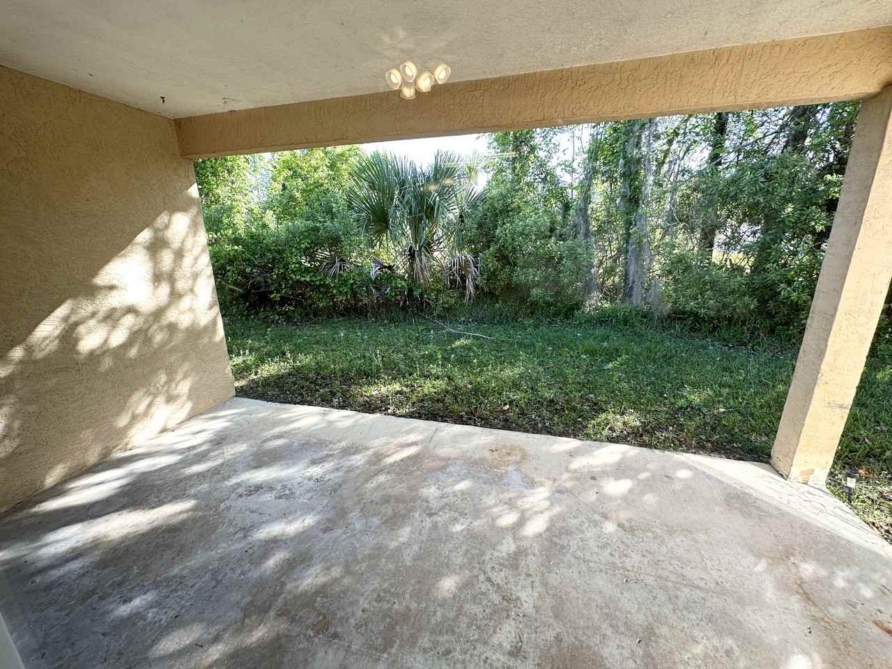 23 Eton Ln - Photo 7 of 25