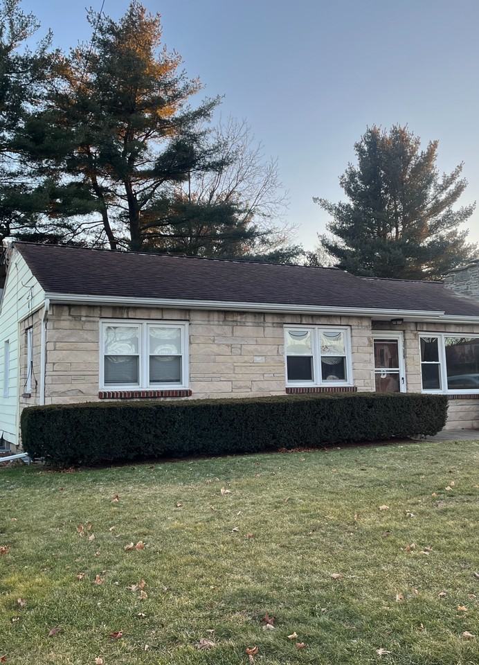 1299 Pennsylvania Ave - Photo 2 of 11