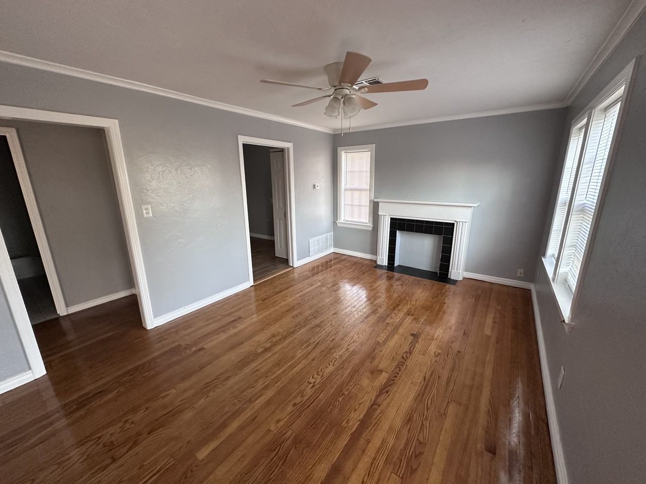 2400 Nw 36th St - Photo 3 of 11