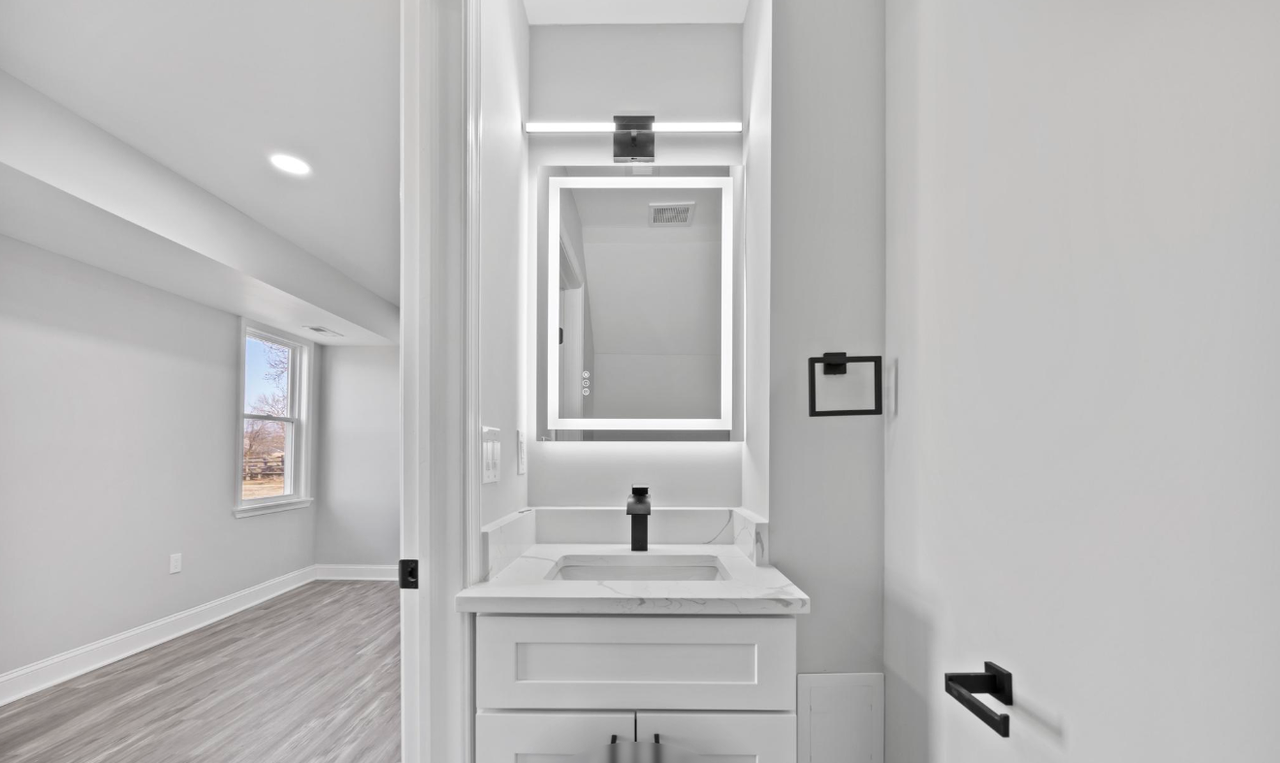 2507 Sycamore Ave - Photo 4 of 16