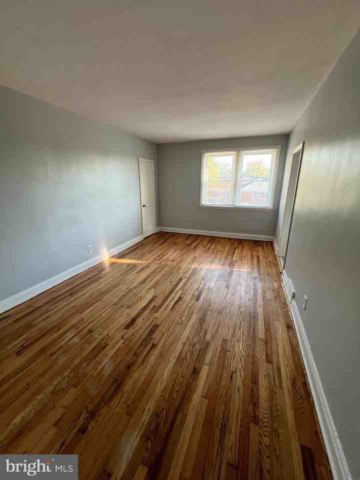 Gleneagle Rd - Photo 7 of 17