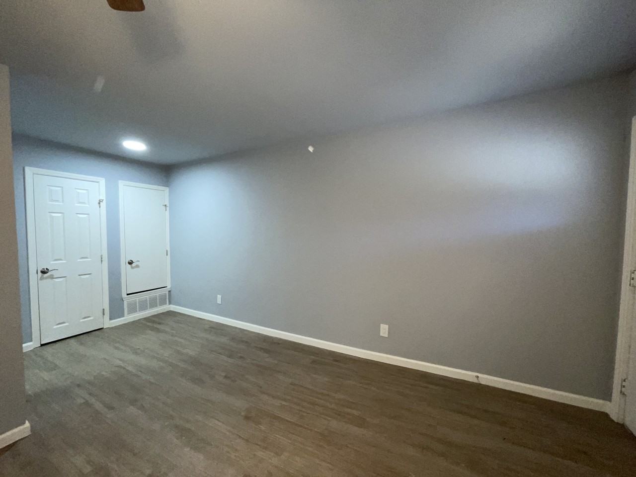 625 Augusta Ave #9 - Photo 7 of 9