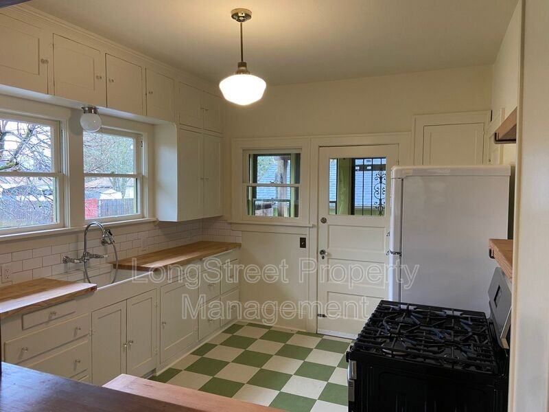 7232 N Vincent Ave - Photo 7 of 42