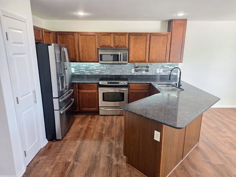 2215 Nw Bayberry Ln - Photo 5 of 41