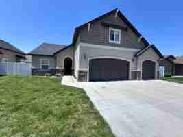 featured image of 2429 Independence St