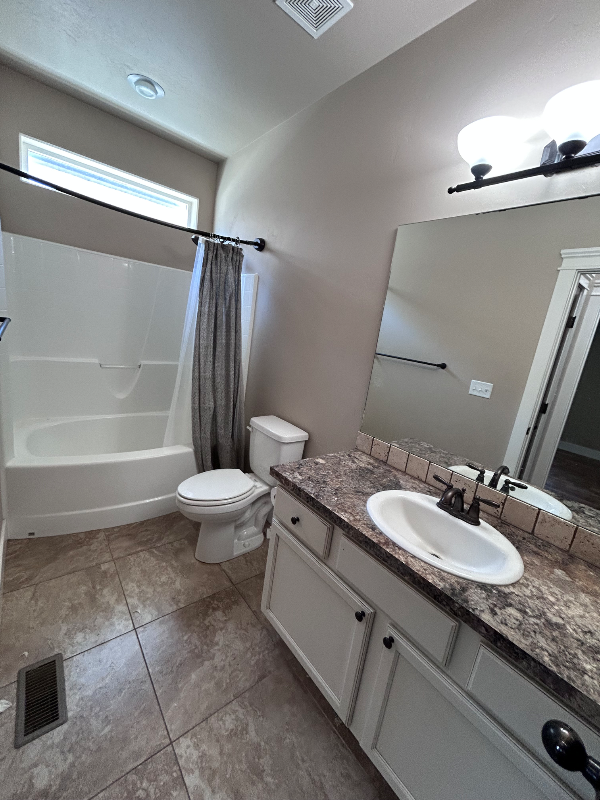 2429 Independence St - Photo 3 of 13