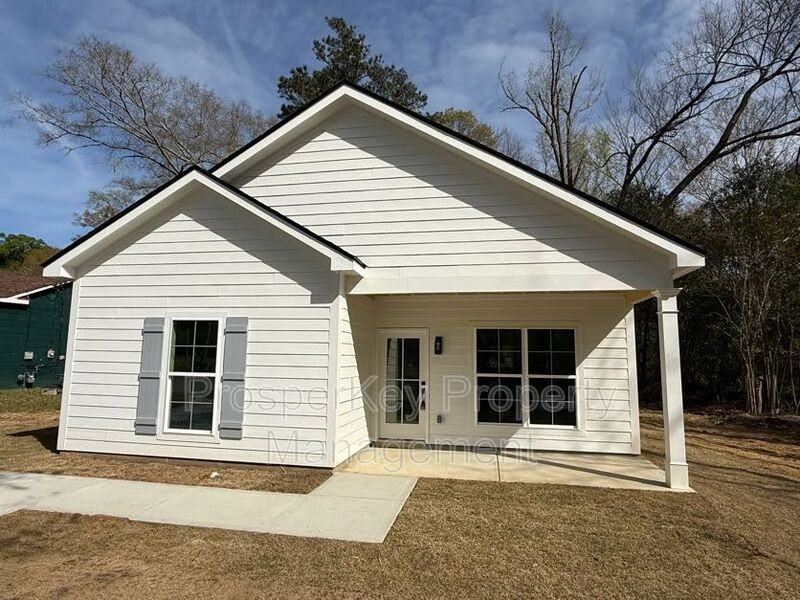 3825 Mulberry Dr - Photo 2 of 15