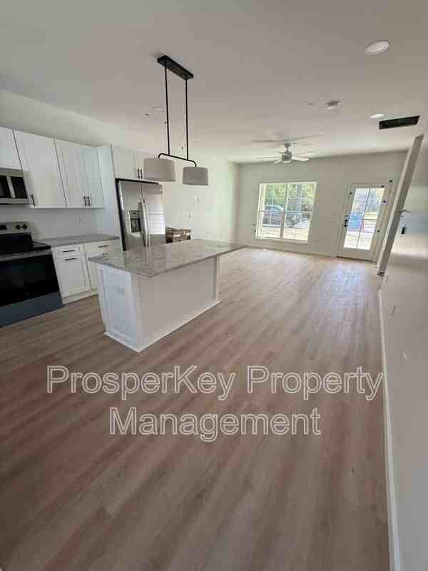 3825 Mulberry Dr - Photo 4 of 15