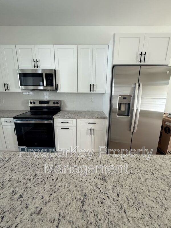 3825 Mulberry Dr - Photo 5 of 15