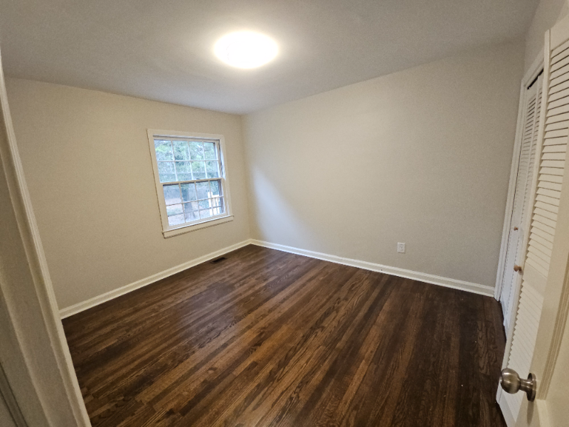 1305 Rosewood Ave - Photo 7 of 24