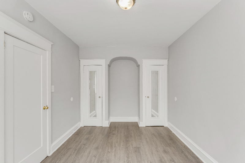 144 W Allens Ln #B14 - Photo 5 of 7