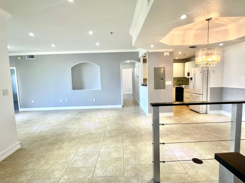 6504 Nw 114th Ave - Photo 2 of 7