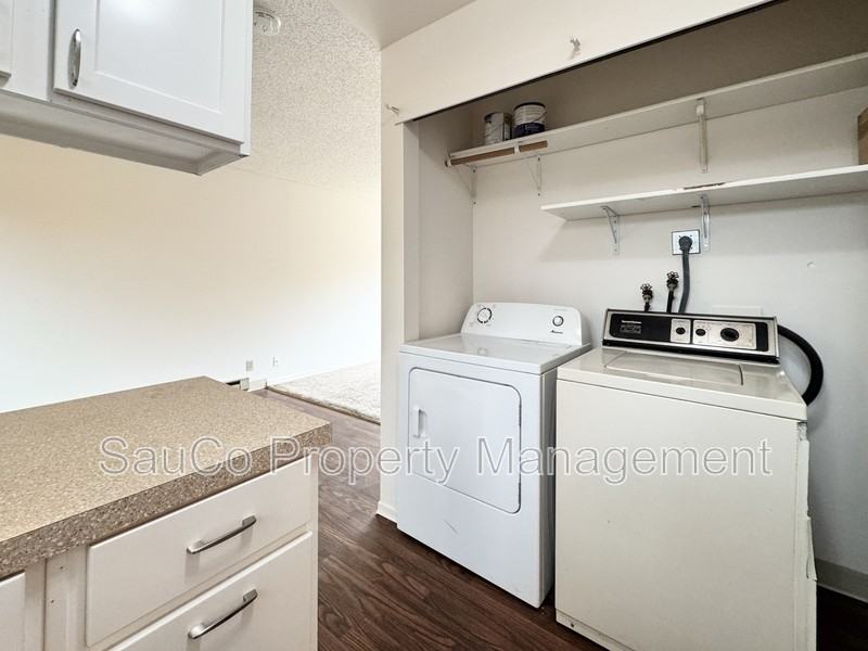 536 S Nebraska St - Photo 6 of 16