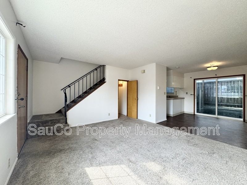 536 S Nebraska St - Photo 7 of 16