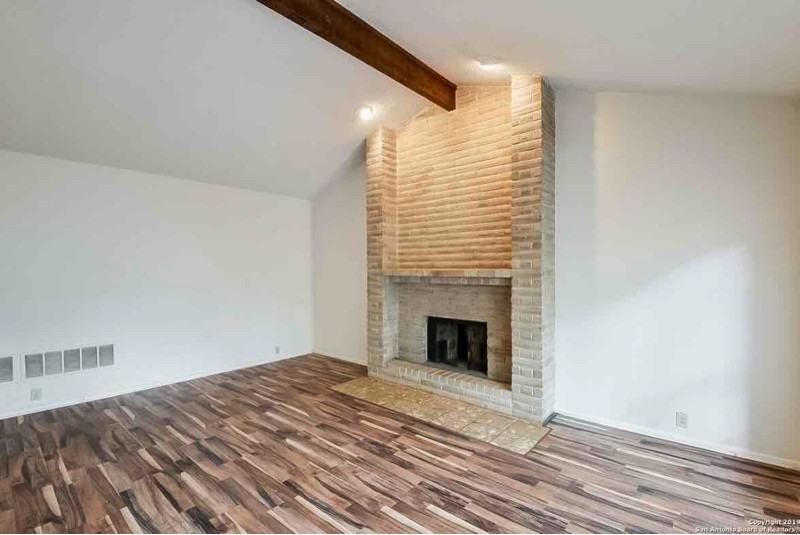 9319 Lockridge St - Photo 3 of 22