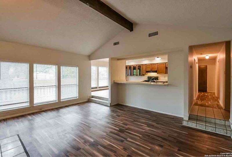 9319 Lockridge St - Photo 4 of 22