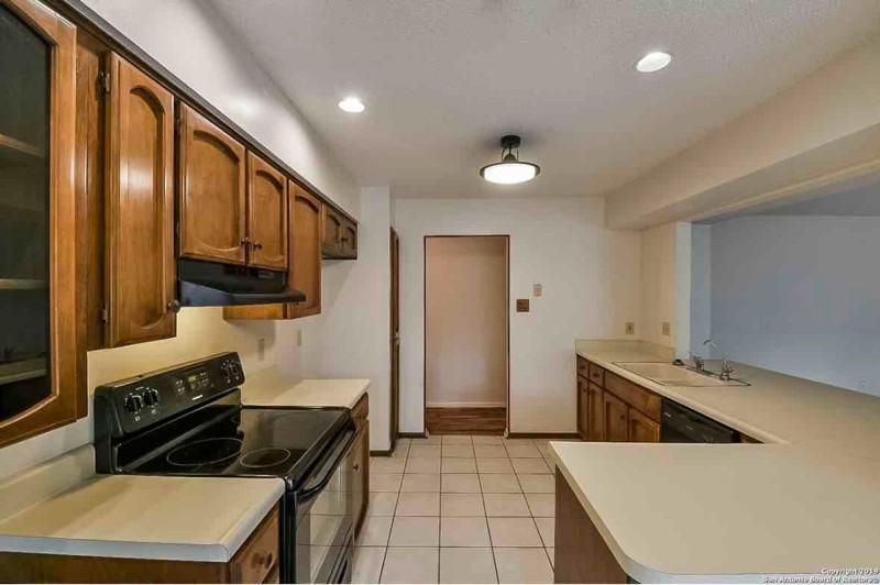 9319 Lockridge St - Photo 6 of 22