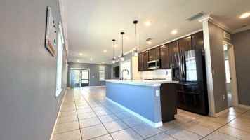 featured image of 2827 Westwood Ave