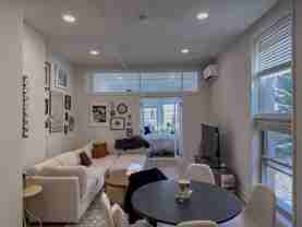 2113 Green St - Photo 1 of 1