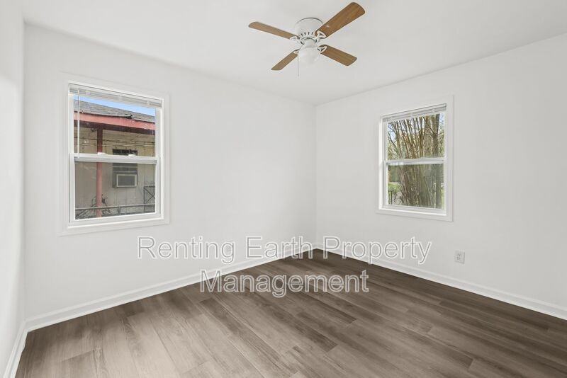 2129 13th St N - Photo 5 of 17