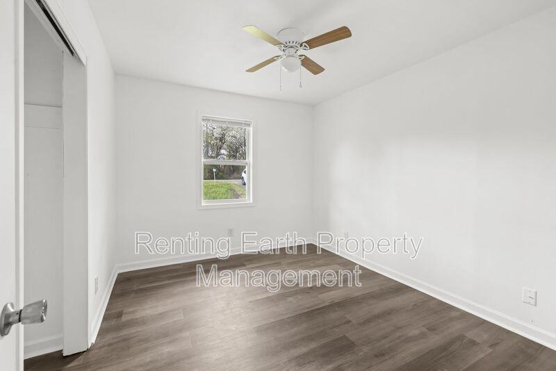 2129 13th St N - Photo 6 of 17