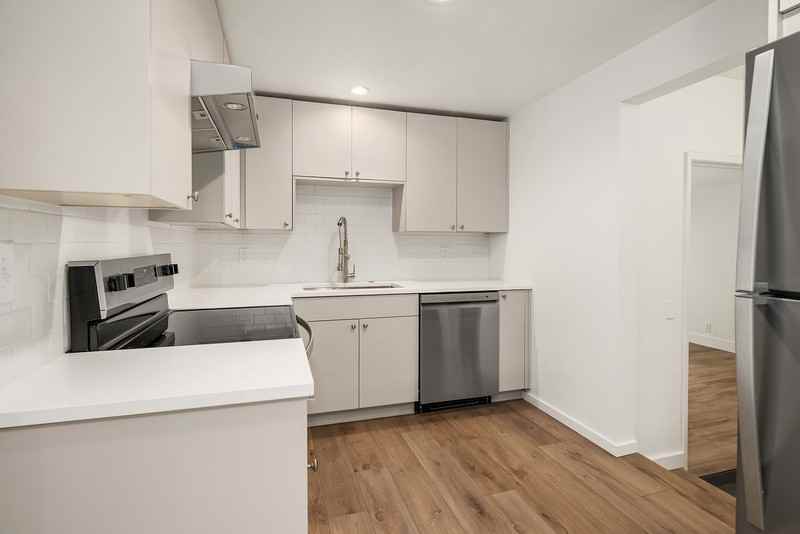 4732 45th Ave S - Photo 5 of 16