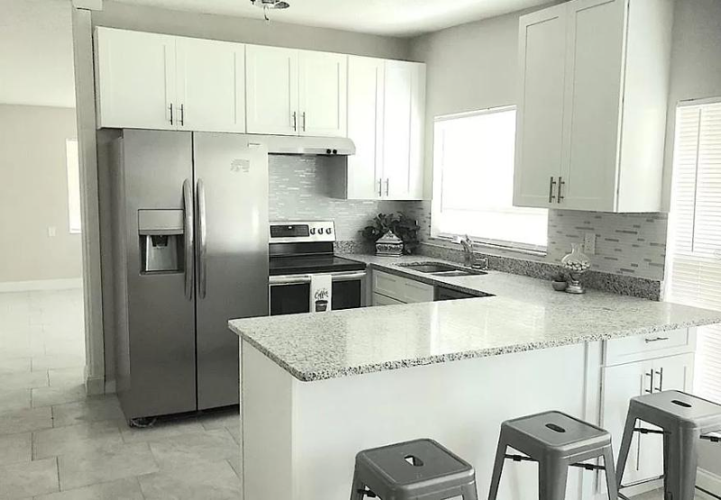 702 Malcom Rd - Photo 4 of 5