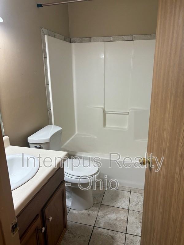 3840 Mercedes Pl #4 - Photo 5 of 9