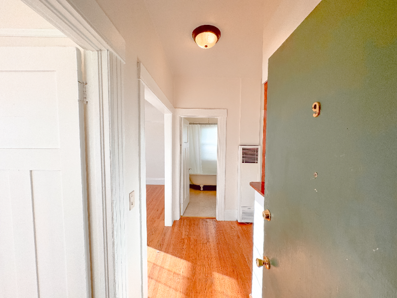 1539 Encinal Ave #9 - Photo 3 of 21