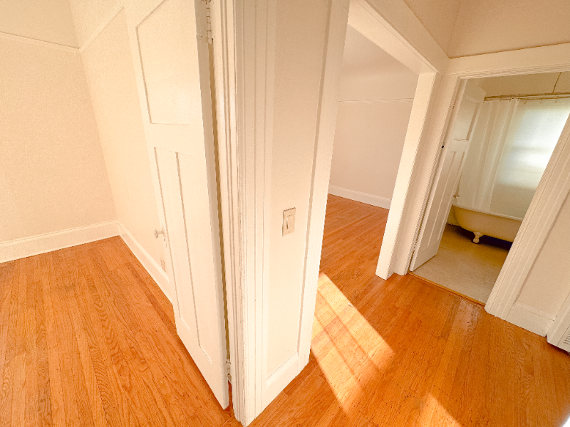 1539 Encinal Ave #9 - Photo 4 of 21