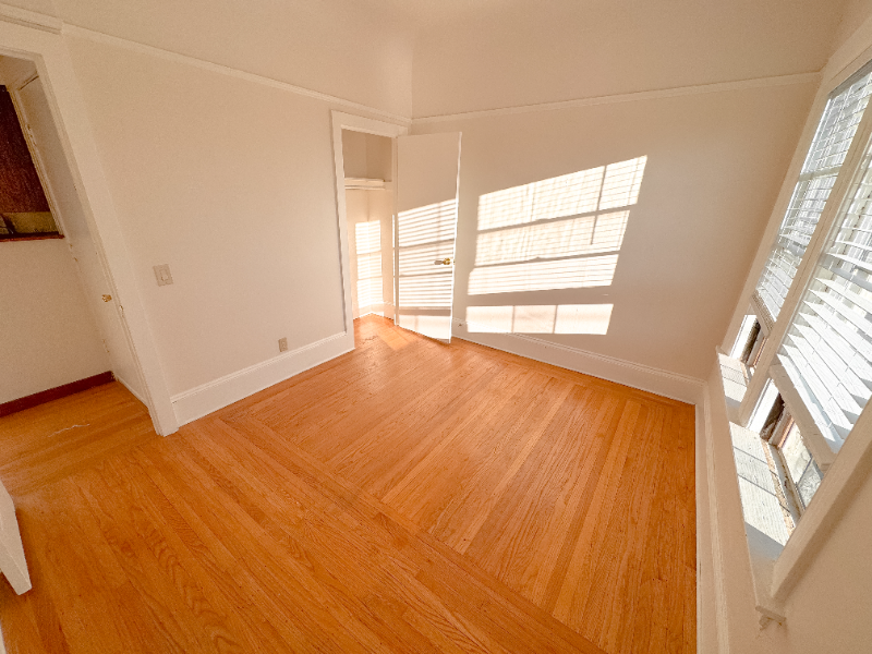 1539 Encinal Ave #9 - Photo 6 of 21