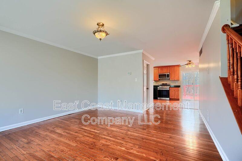 28 Ebbing Ct - Photo 4 of 26