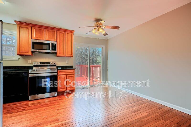 28 Ebbing Ct - Photo 7 of 26