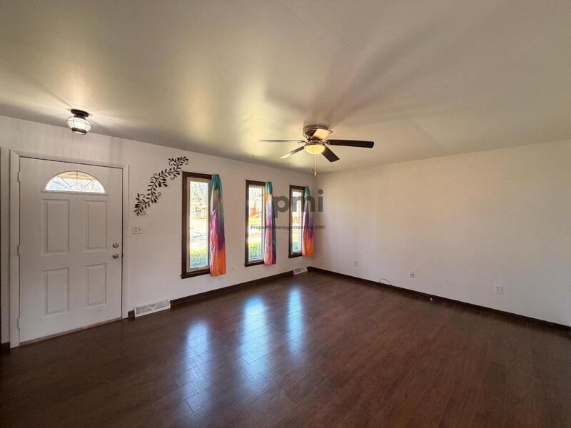 9537 Arthur St - Photo 2 of 18