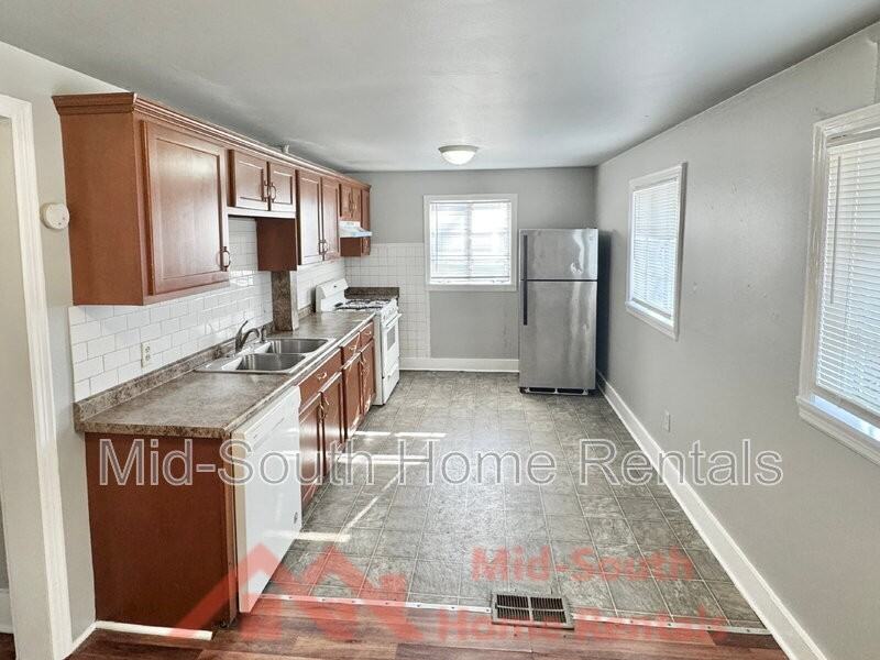 1515 Madison Ave #04 - Photo 6 of 11