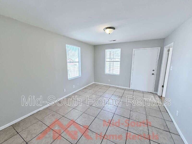 1549 Patton St - Photo 4 of 27