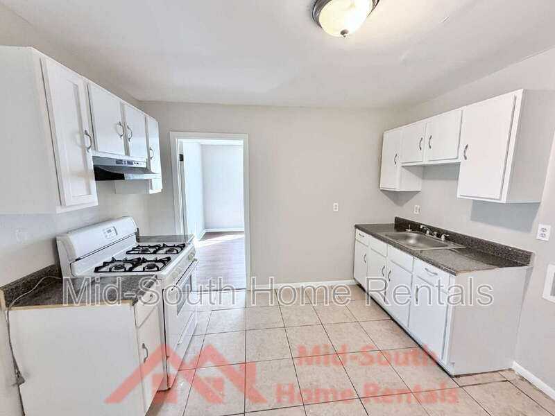 1549 Patton St - Photo 6 of 27