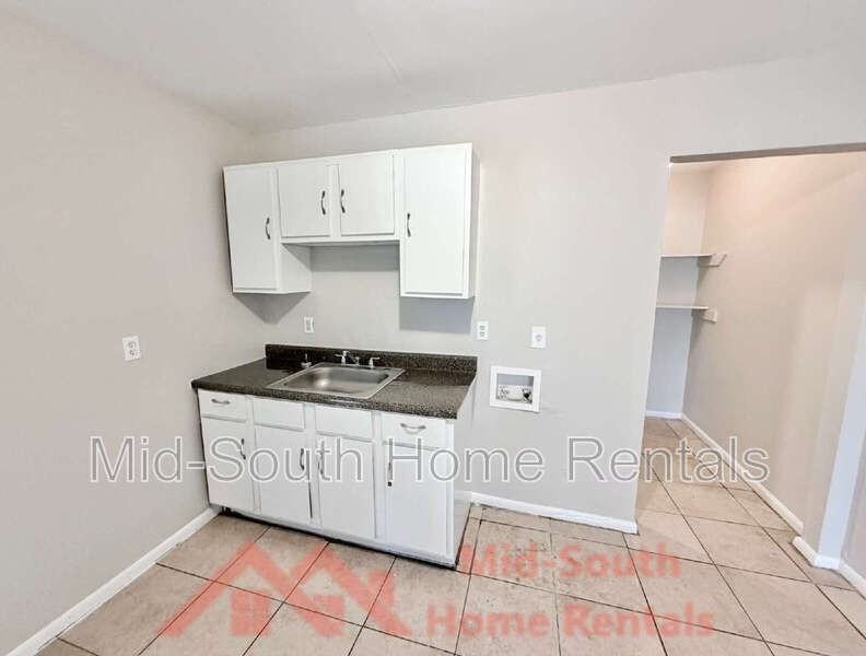 1549 Patton St - Photo 7 of 27