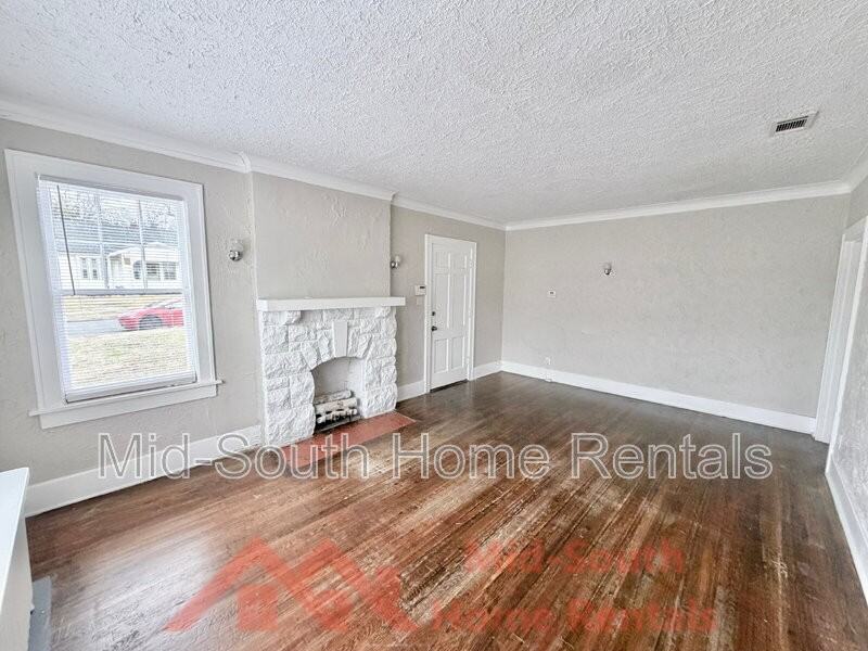 1707 Glenview Ave - Photo 5 of 29