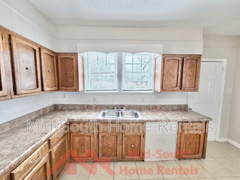 1707 Glenview Ave - Photo 7 of 29