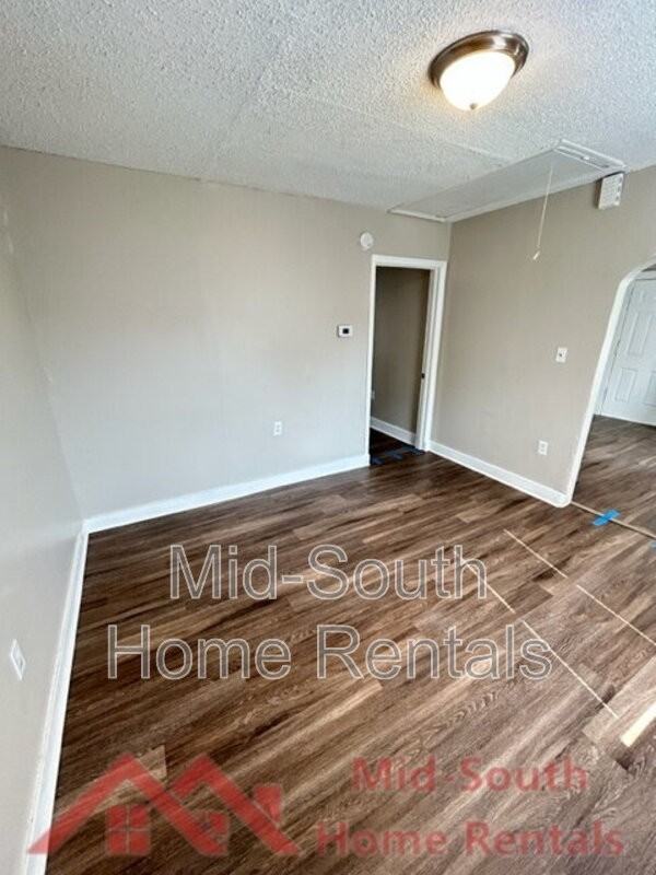 253 Silverage Ave - Photo 4 of 15