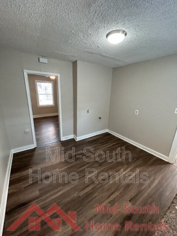 253 Silverage Ave - Photo 6 of 15