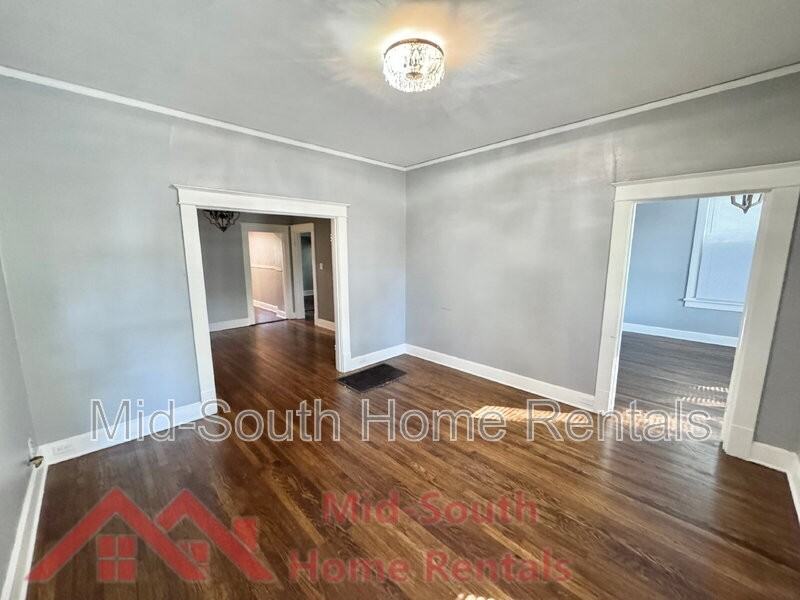 666 Landis St - Photo 5 of 27