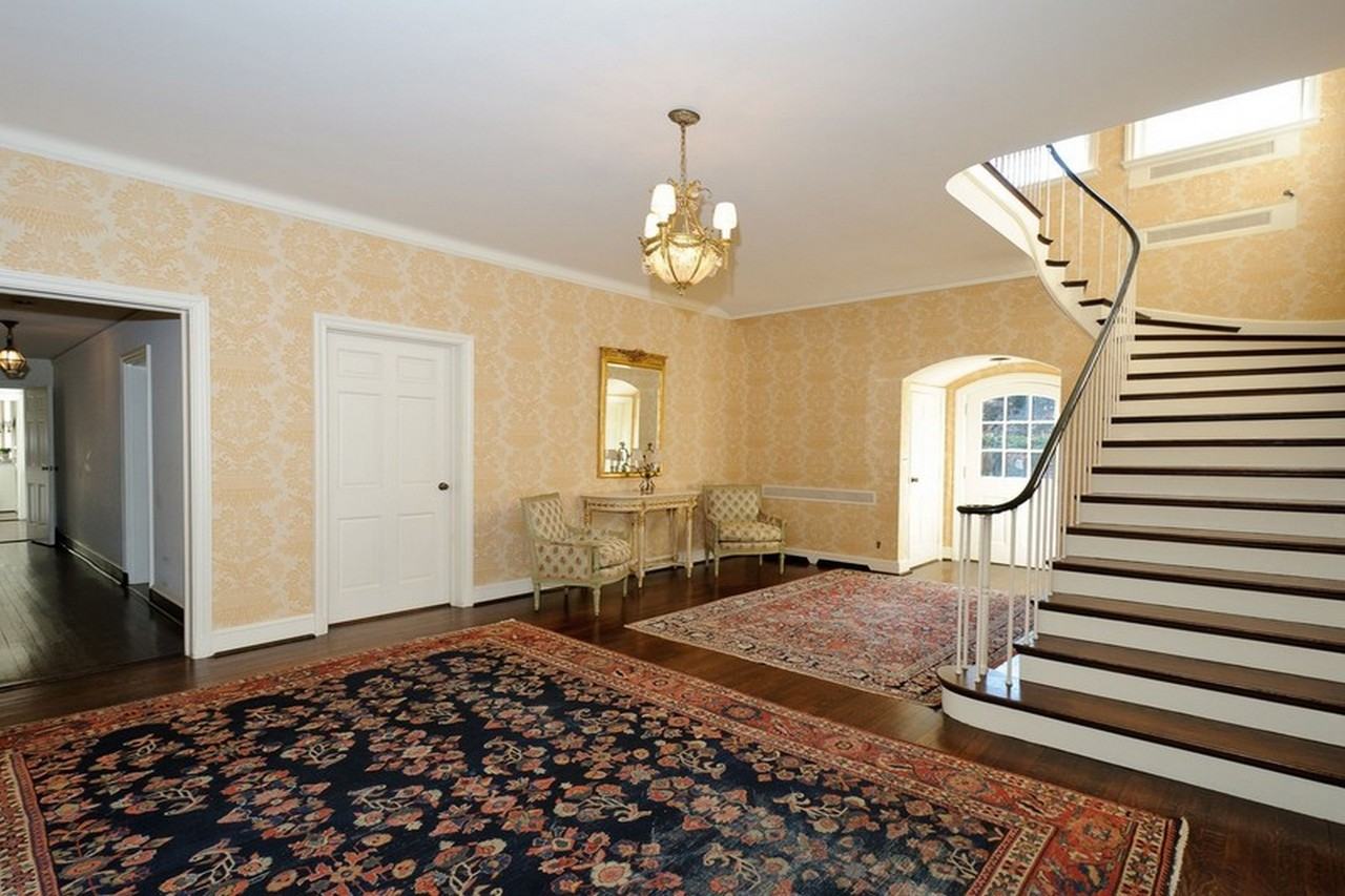 25 Crane Rd - Photo 3 of 19