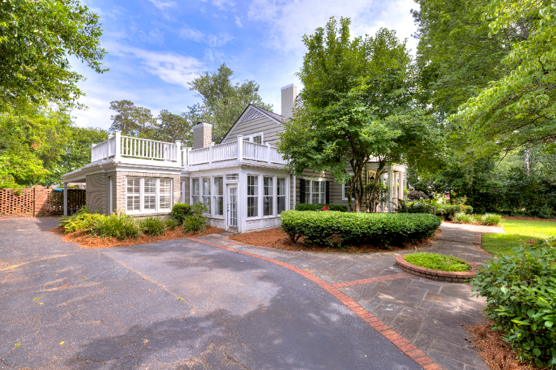 13 Swan Lake Dr - Photo 2 of 50