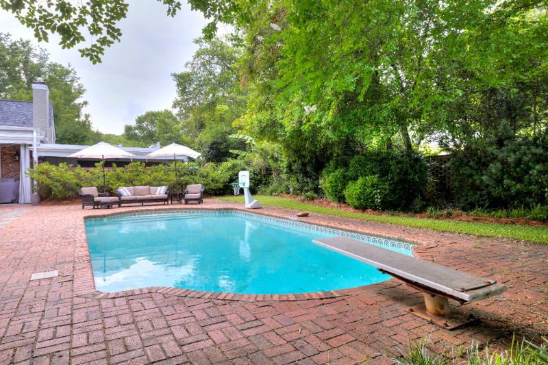 13 Swan Lake Dr - Photo 5 of 50