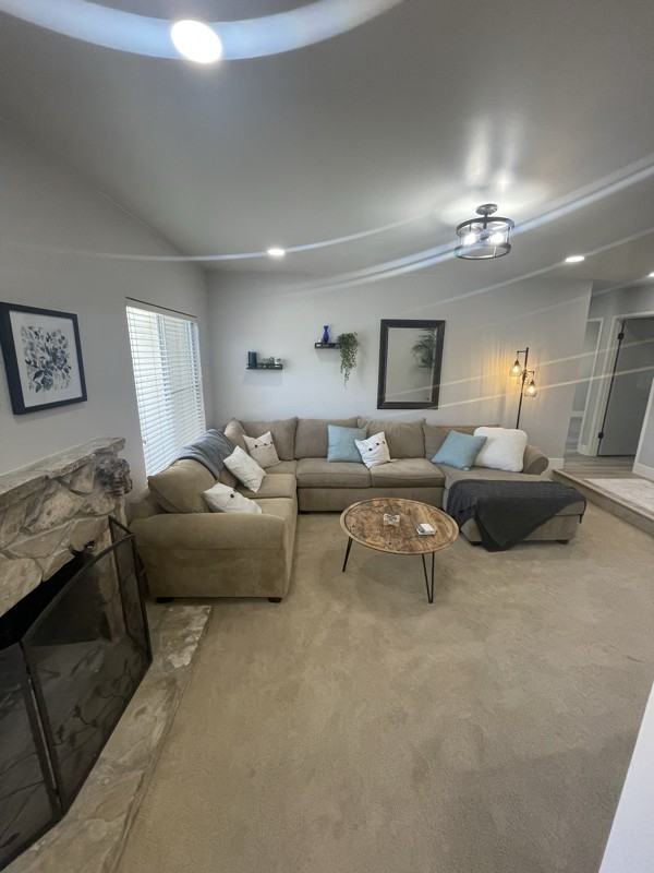 2409 Glenfaire Dr - Photo 3 of 8