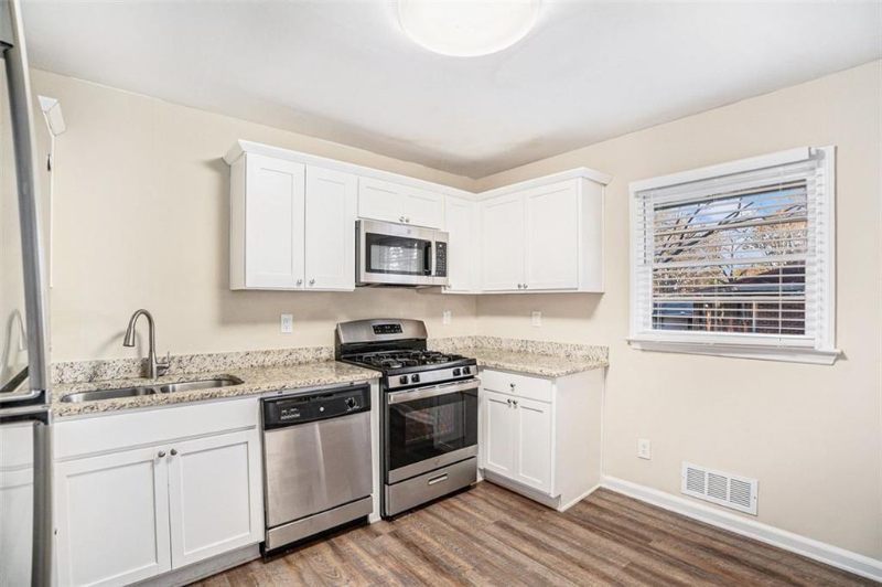 226 Collum St Nw - Photo 6 of 10